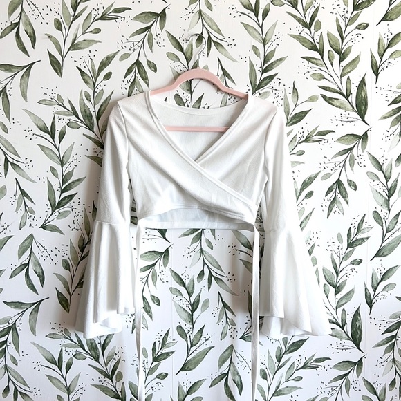 Flounce Sleeve White Crop Top - Picture 1 of 3